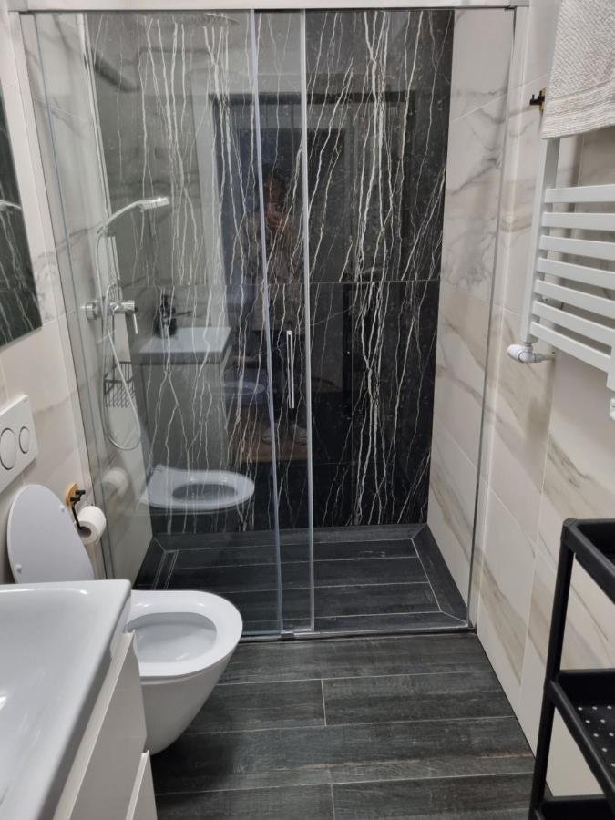 Апартаменты Apartament W Kamienicy Познань Экстерьер фото